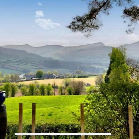 Mountain Suite, Stunning Views, Brecon Beacons Llanhamlach Exterior photo